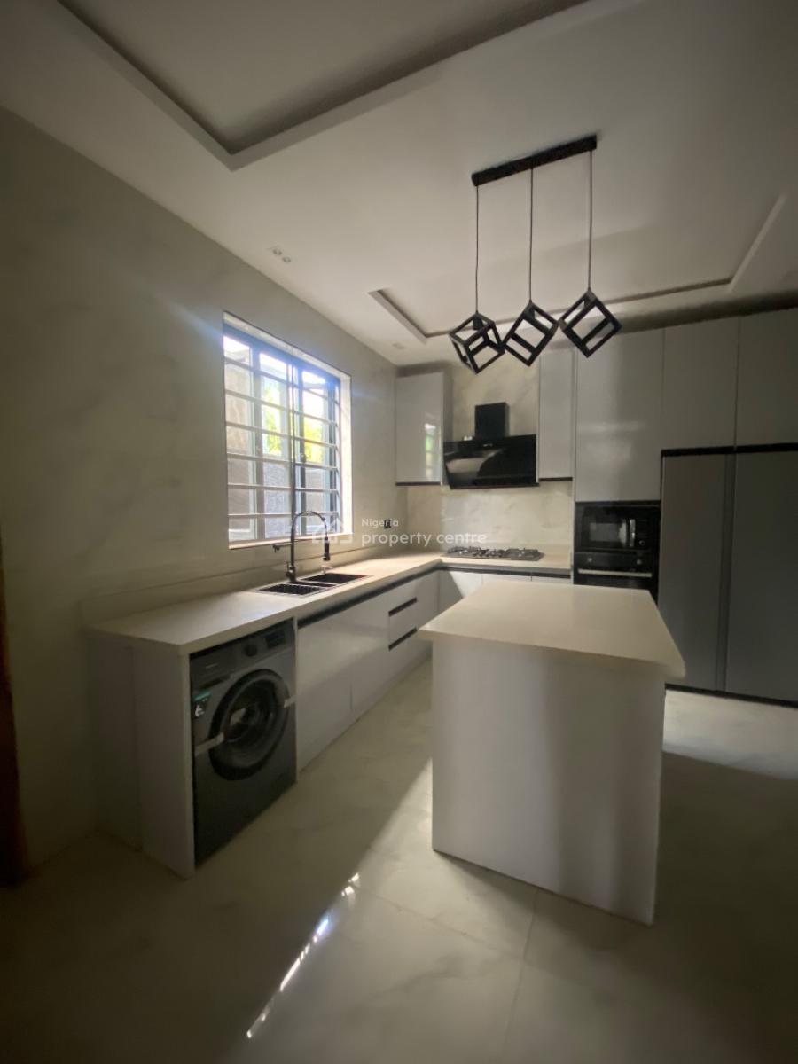 Luxury Spacious 5bed with Bq, Gate House in a Secured Envt Wt Light, Ologolo, Lekki Lagos, Lekki, Lagos, Detached Duplex for Sale