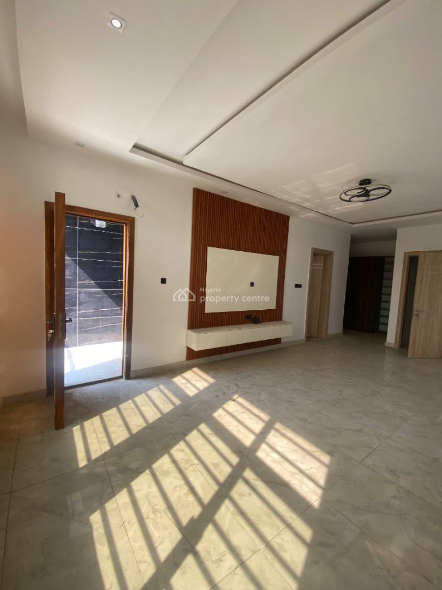 Luxury Spacious 5bed with Bq, Gate House in a Secured Envt Wt Light, Ologolo, Lekki Lagos, Lekki, Lagos, Detached Duplex for Sale