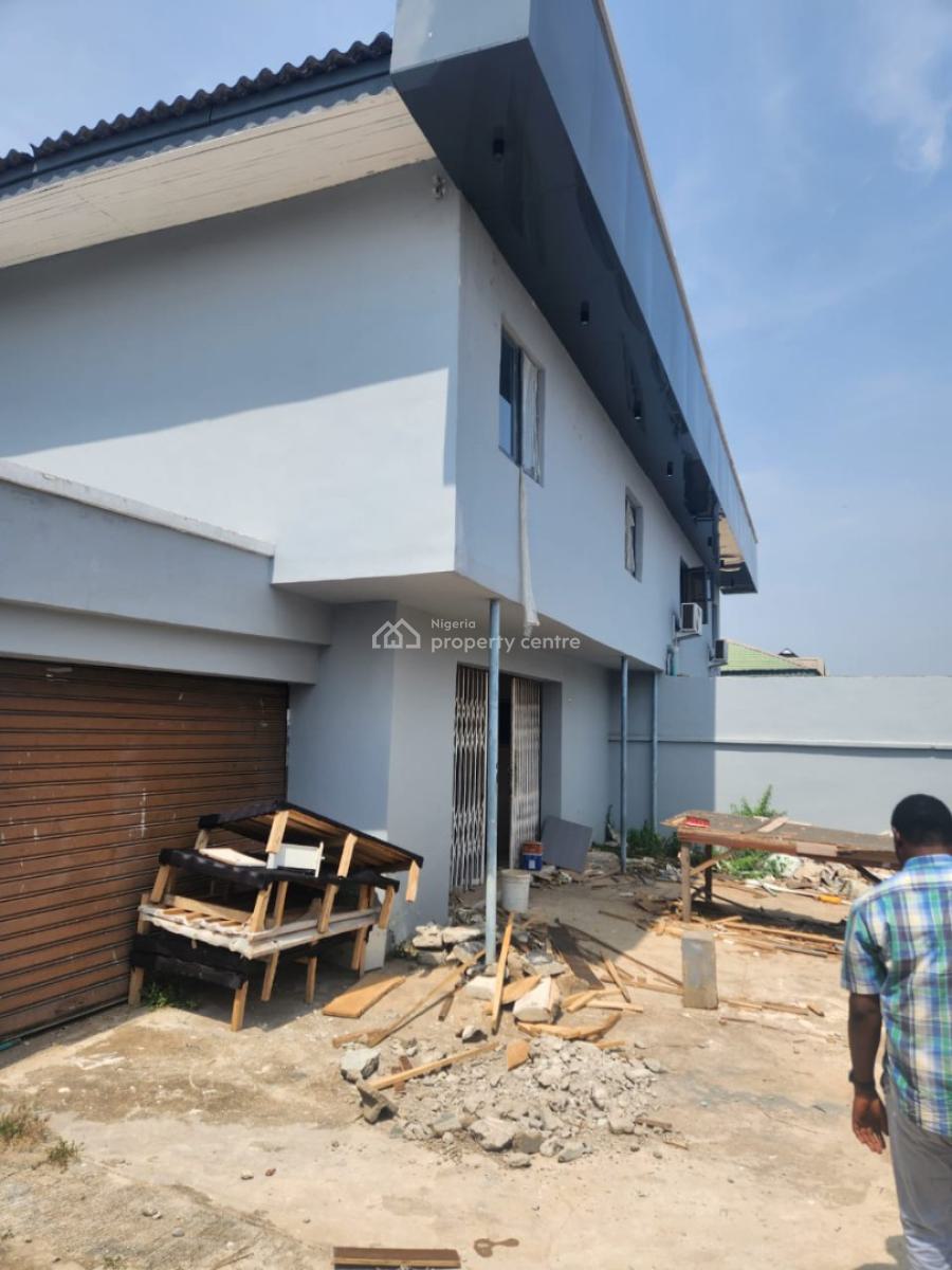 an Old 5 Bedroom Duplex in a Good Environment, Ikolaba Gra, Agodi, Ibadan, Oyo, Semi-detached Duplex for Sale