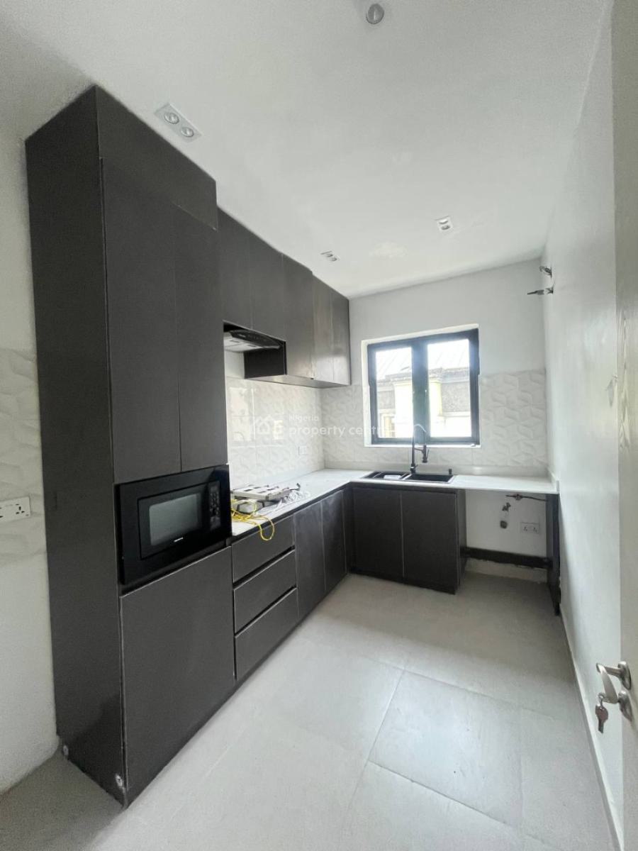 Two Bedroom Apartment, Illasan, Lekki, Lagos, Flat / Apartment for Sale