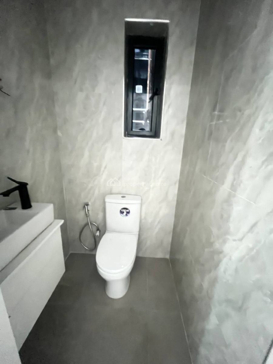 Two Bedroom Apartment, Illasan, Lekki, Lagos, Flat / Apartment for Sale