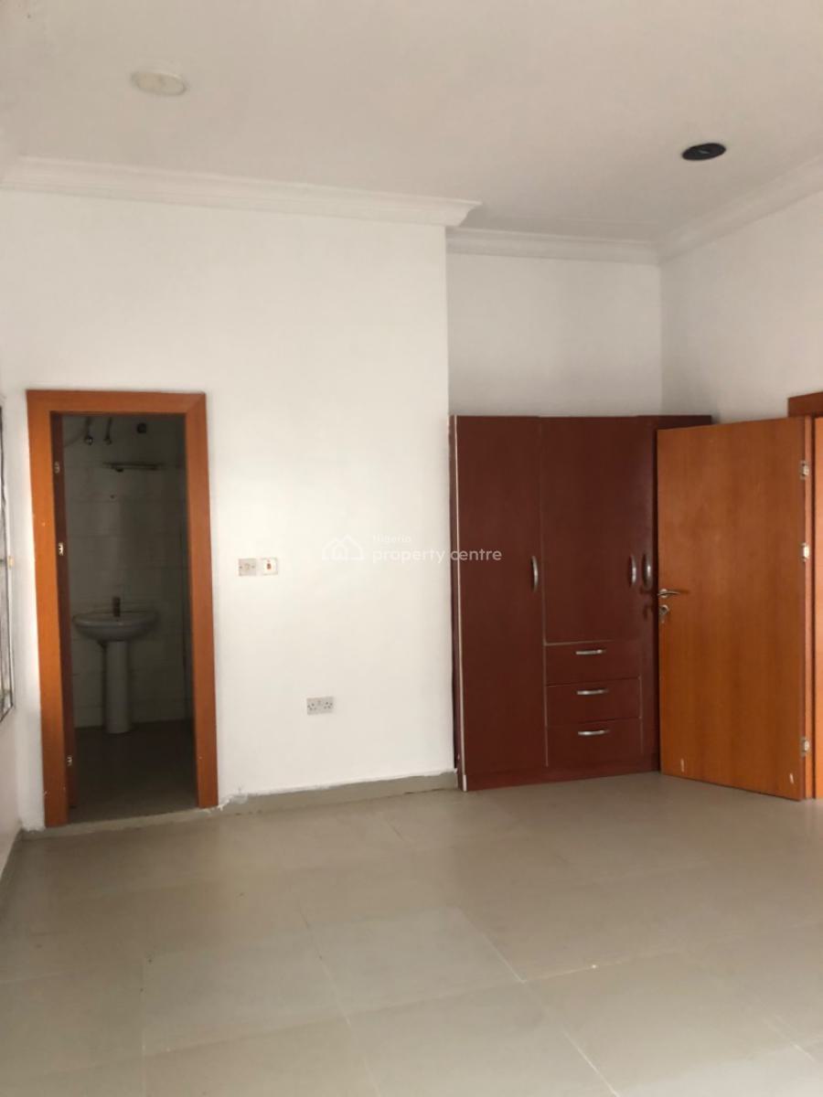 4 Bedroom Terrace Duplex, Osapa, Lekki, Lagos, Office Space for Rent