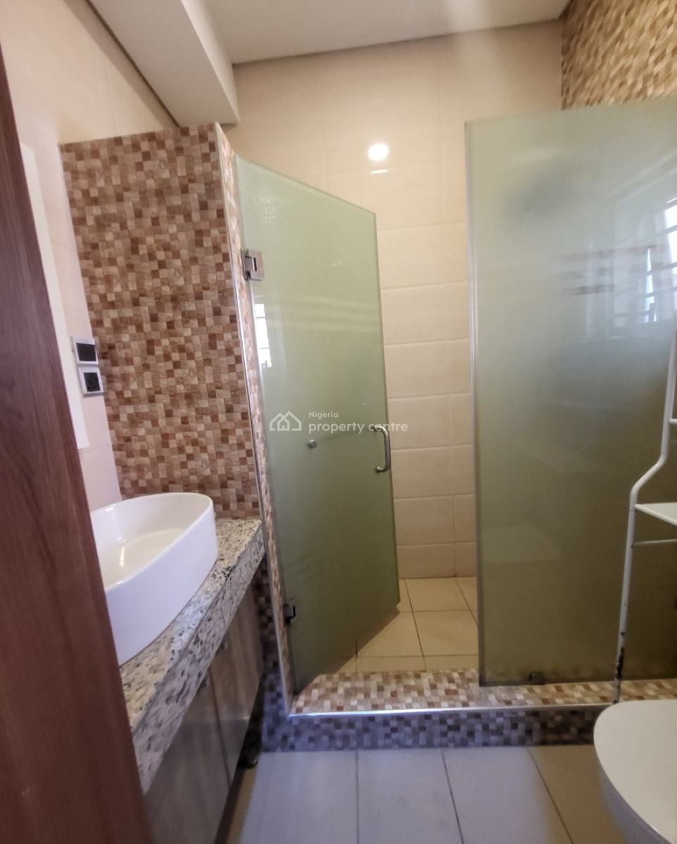 Luxurious Massive 4 Bedroom Terrace Duplex with Bq, By Amaka Plaza, Guzape District, Abuja, Flat / Apartment for Rent