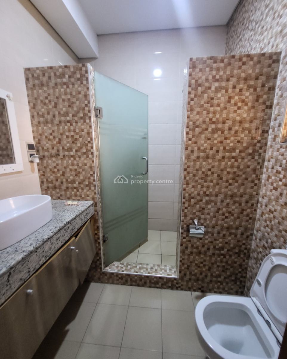 Luxurious Massive 4 Bedroom Terrace Duplex with Bq, By Amaka Plaza, Guzape District, Abuja, Flat / Apartment for Rent