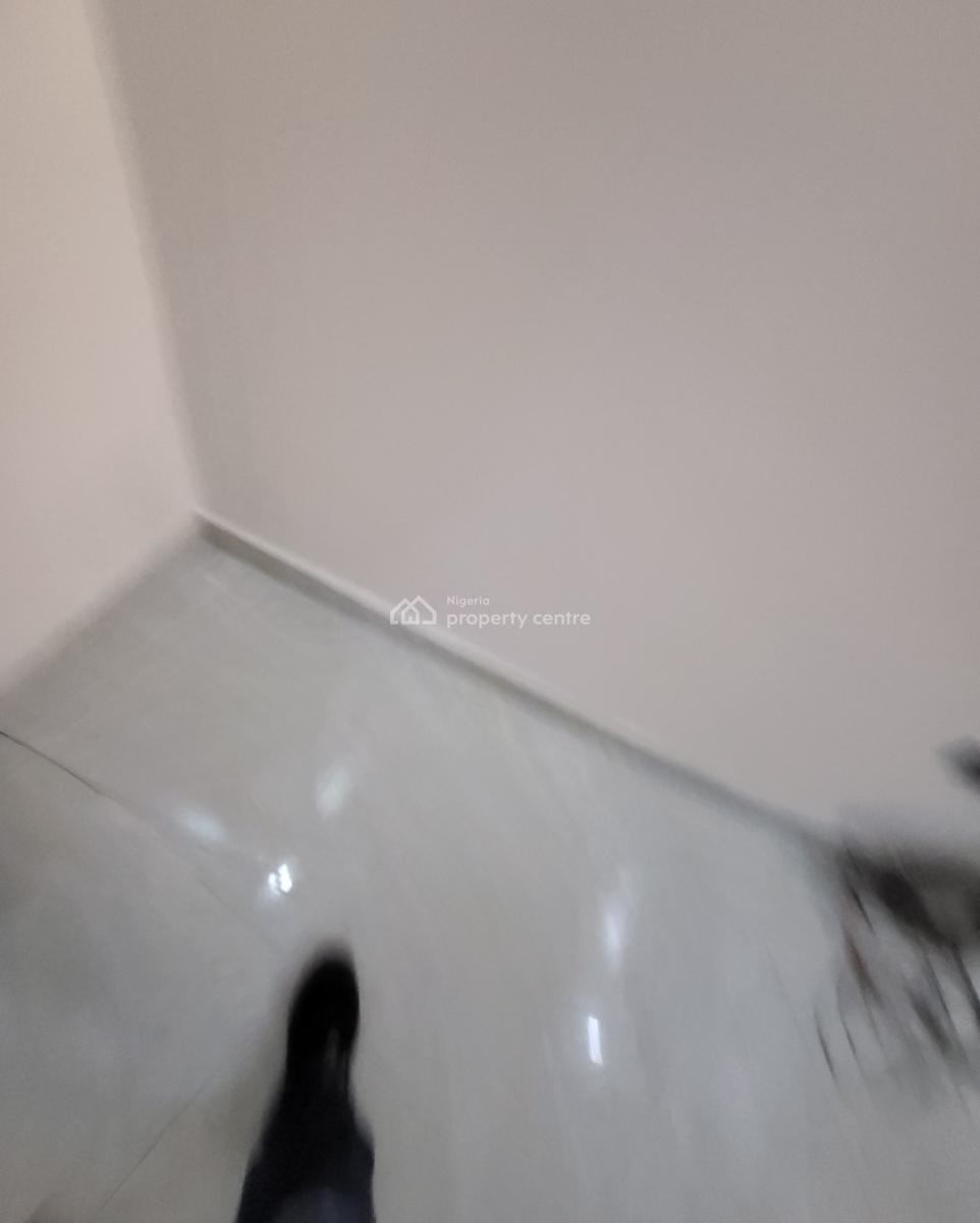 Luxurious Massive 4 Bedroom Terrace Duplex with Bq, By Amaka Plaza, Guzape District, Abuja, Flat / Apartment for Rent