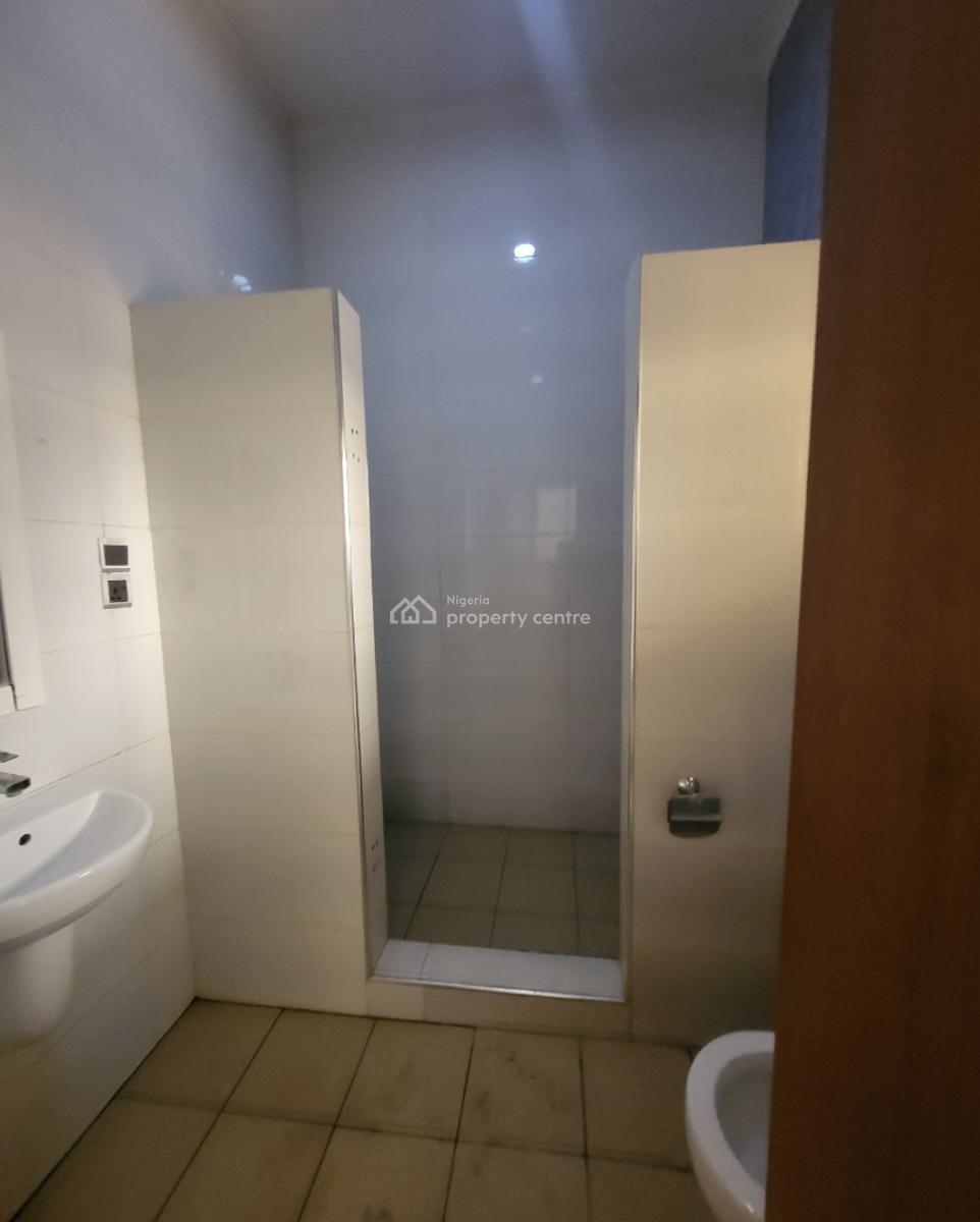 Luxurious Massive 4 Bedroom Terrace Duplex with Bq, By Amaka Plaza, Guzape District, Abuja, Flat / Apartment for Rent