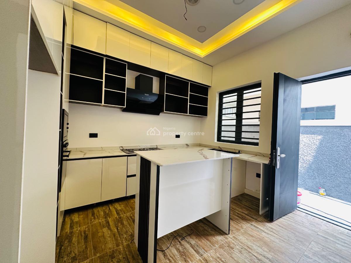 Luxurious 5bedroom, Atlantic View Estate, New Road , Chevron, Lekki, Lagos, Detached Duplex for Sale