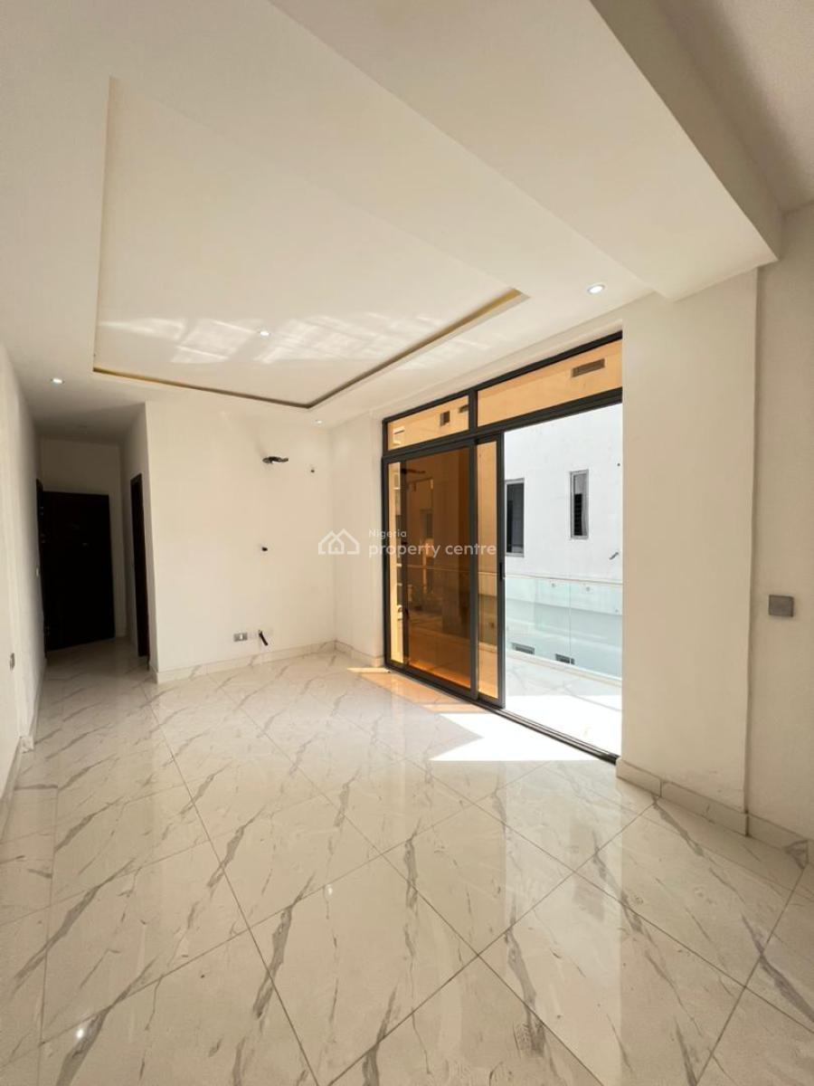 Contemporary 2 Bedroom Apartment, Lekki Phase 1, Lekki, Lagos, Flat / Apartment for Sale