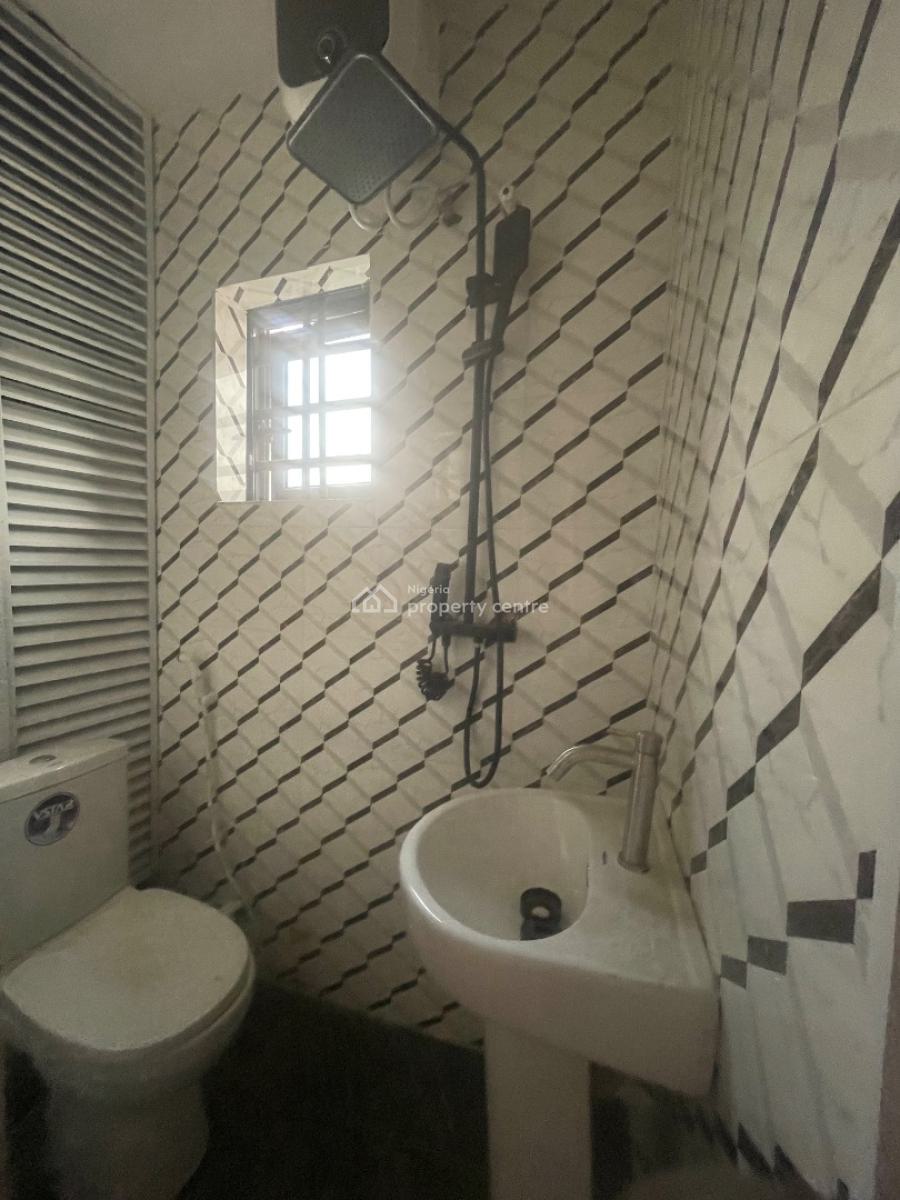 Newly Built 2 Bedroom Apartment, Onike, Yaba, Lagos, Flat / Apartment for Sale