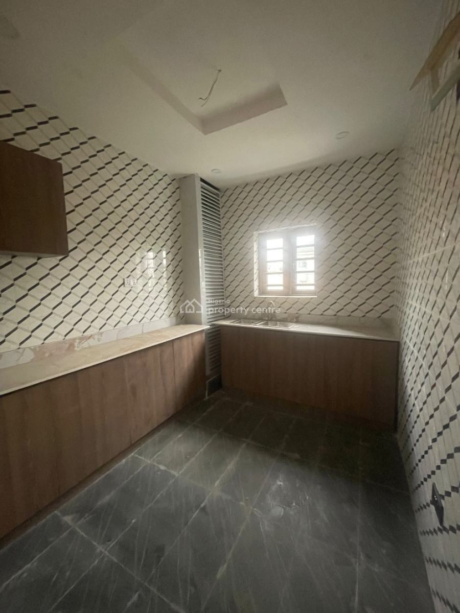 Newly Built 2 Bedroom Apartment, Onike, Yaba, Lagos, Flat / Apartment for Sale