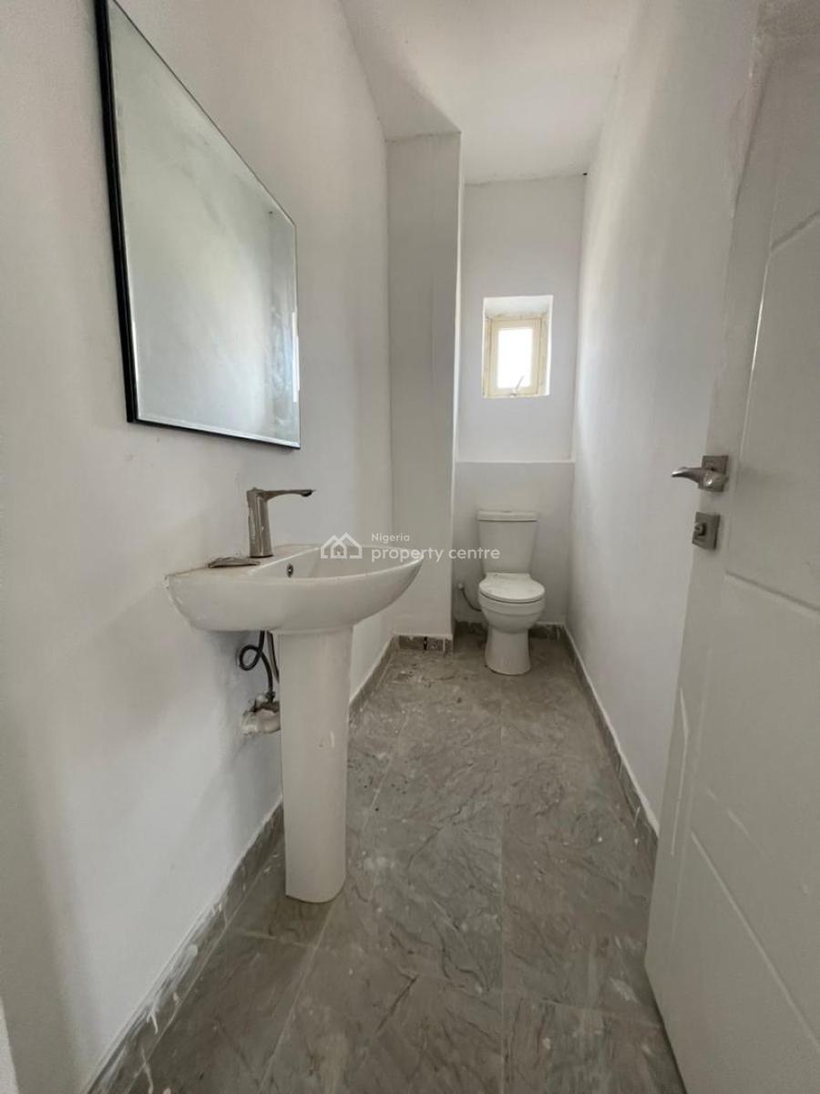 2 Bedroom Maisonette, Lekki Phase 1, Lekki, Lagos, Flat / Apartment for Sale