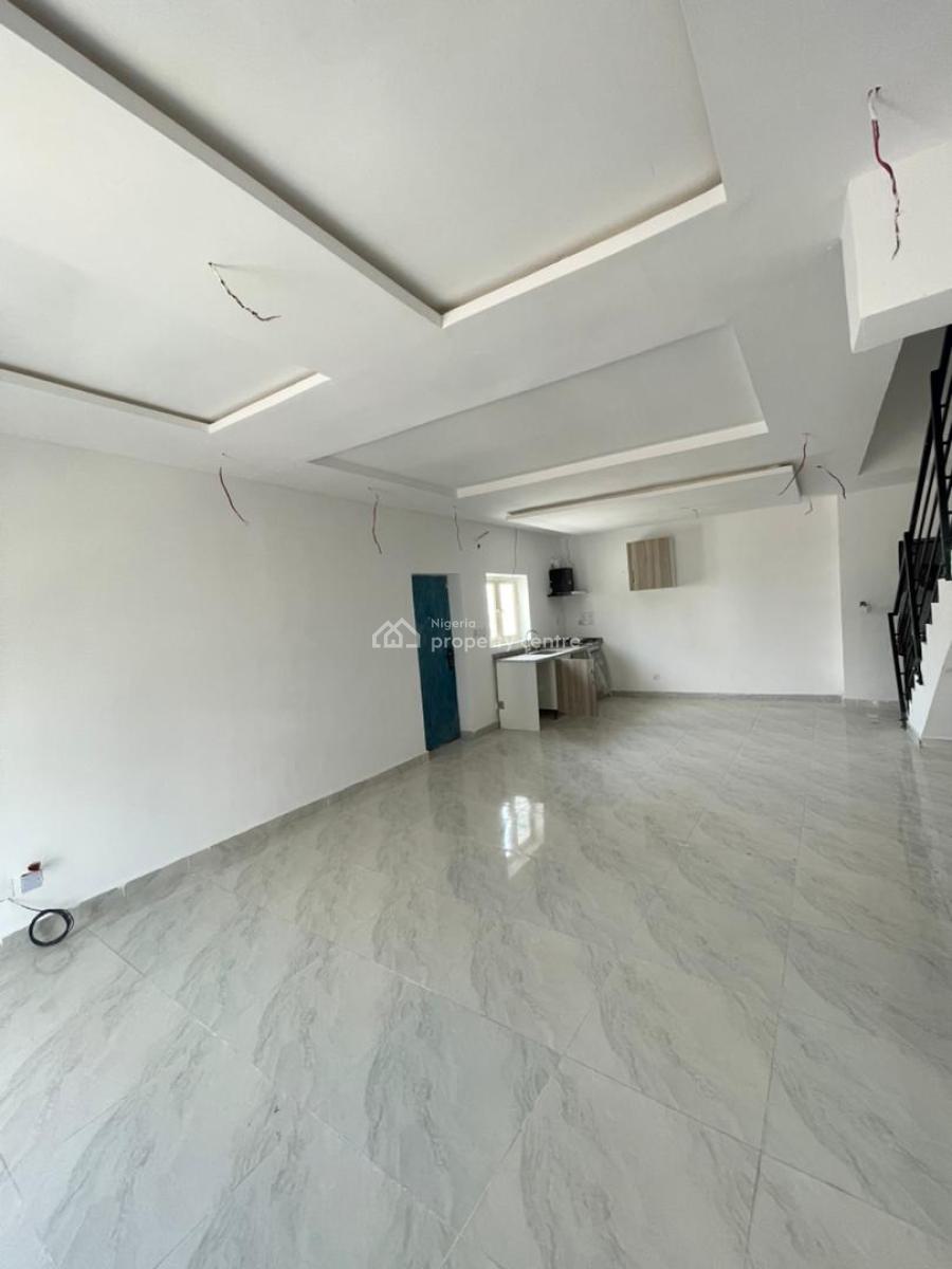 2 Bedroom Maisonette, Lekki Phase 1, Lekki, Lagos, Flat / Apartment for Sale