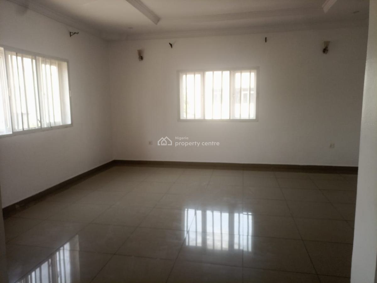 Spacious 3 Bedrooms Apartment, Lekki Phase 1, Lekki, Lagos, Flat / Apartment for Rent