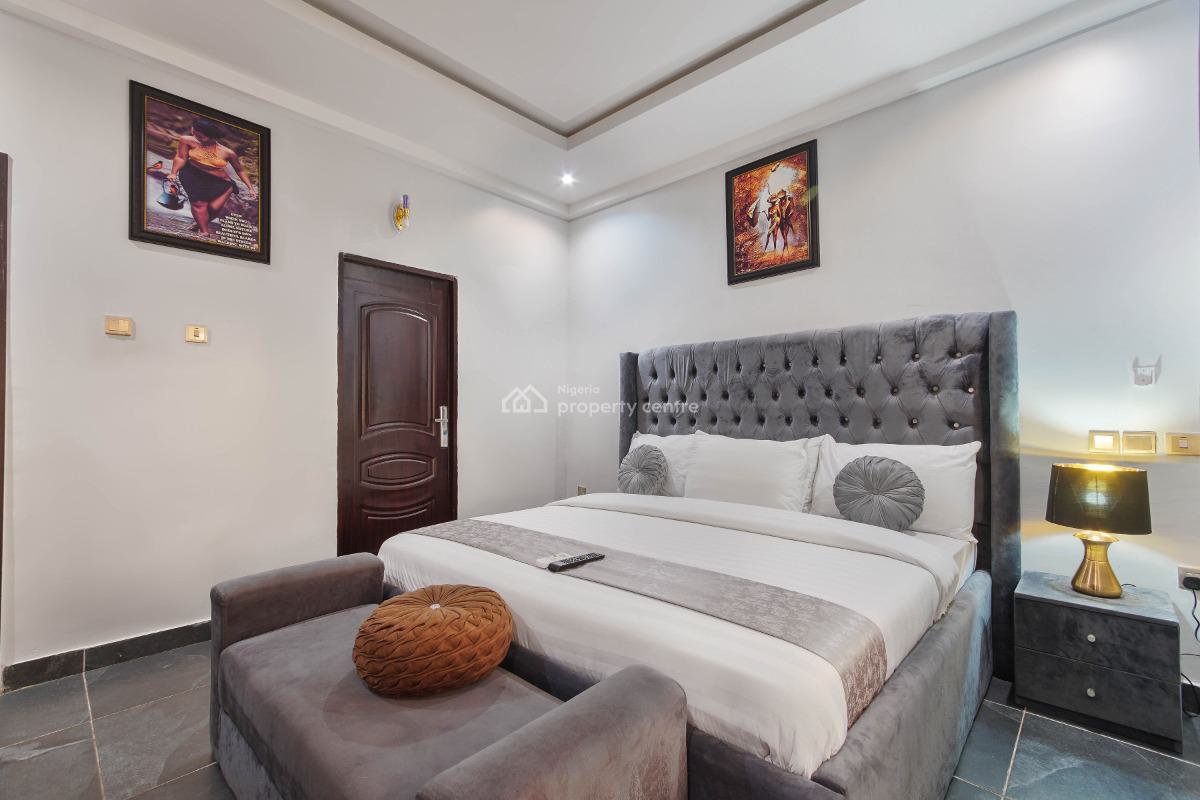 Spacious 3 Bedroom Apartment, Oregun, Ikeja, Lagos, Flat / Apartment Short Let