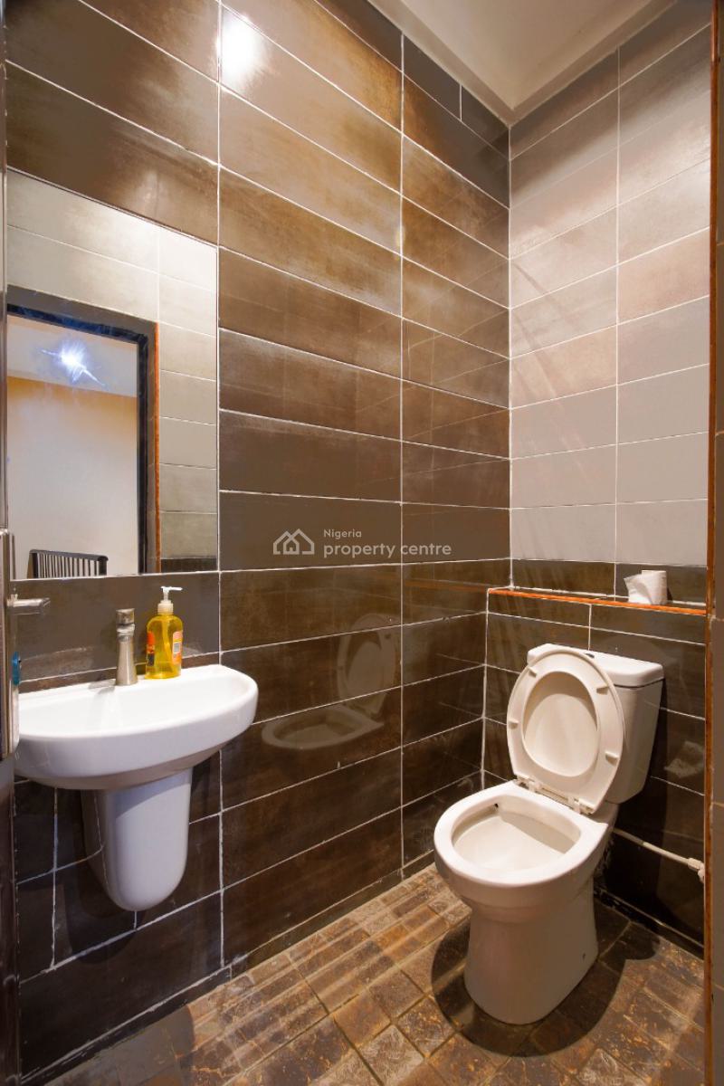 Spacious 3 Bedroom Apartment, Oregun, Ikeja, Lagos, Flat / Apartment Short Let