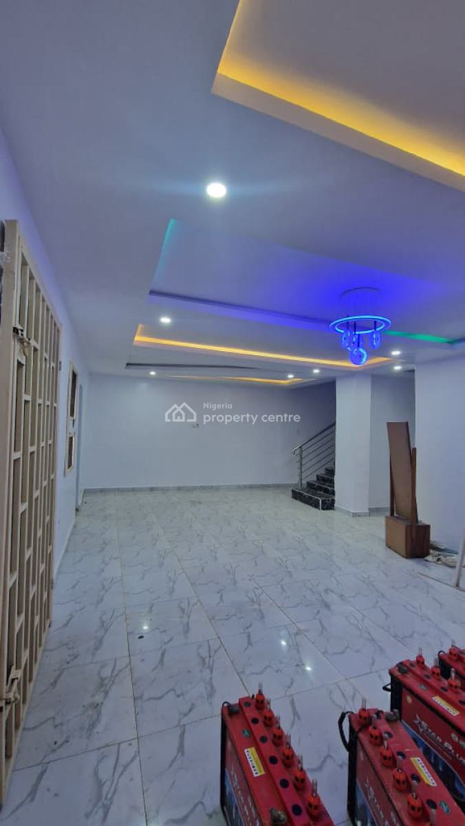 4 Bedroom Duplex with Two Bq Attached, Emmanuel Est, Ile Tuntun, Jericho, Ibadan, Oyo, Semi-detached Duplex for Sale