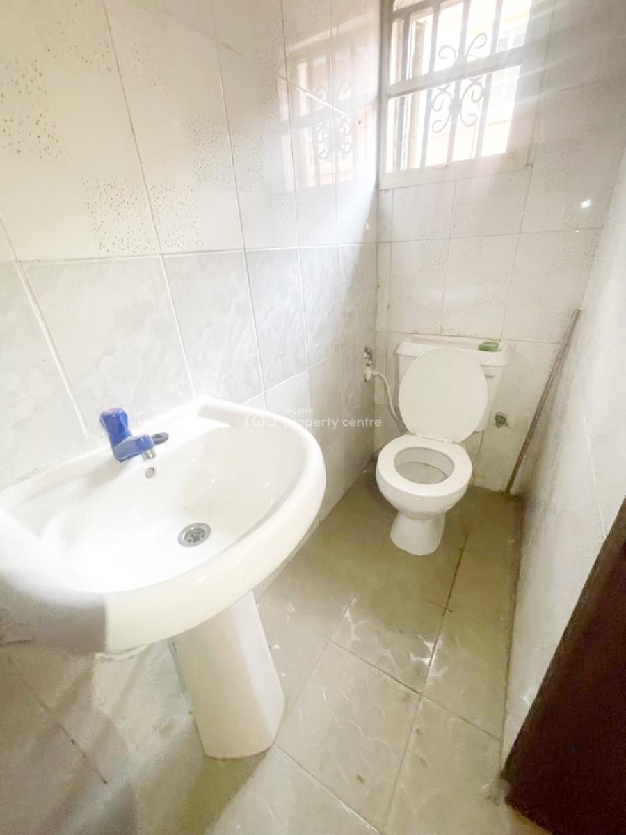Luxury 3 Bedroom Flat, Gra Phase 1, Magodo, Lagos, Flat / Apartment for Rent