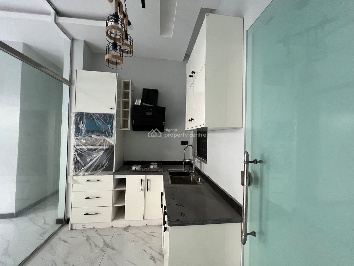 2 Bedroom Apartment, Off Freedom Way, Lekki Phase 1, Lekki, Lagos, Flat / Apartment for Rent