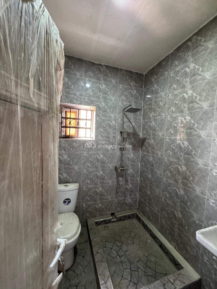 2 Bedroom Apartment, Mobile Road, Ilaje, Ajah, Lagos, Flat / Apartment for Rent