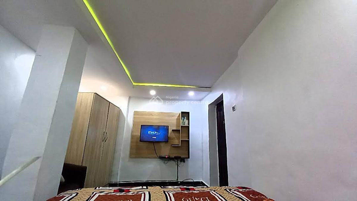 Nicely Furnished and Serviced 1 Bedroom Apartment, Ogunlana Drive, Surulere, Surulere, Lagos, Mini Flat (room and Parlour) Short Let