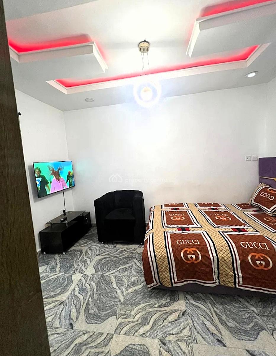 Nicely Furnished and Serviced 1 Bedroom Apartment, Ogunlana Drive, Surulere, Lagos, Mini Flat (room and Parlour) Short Let