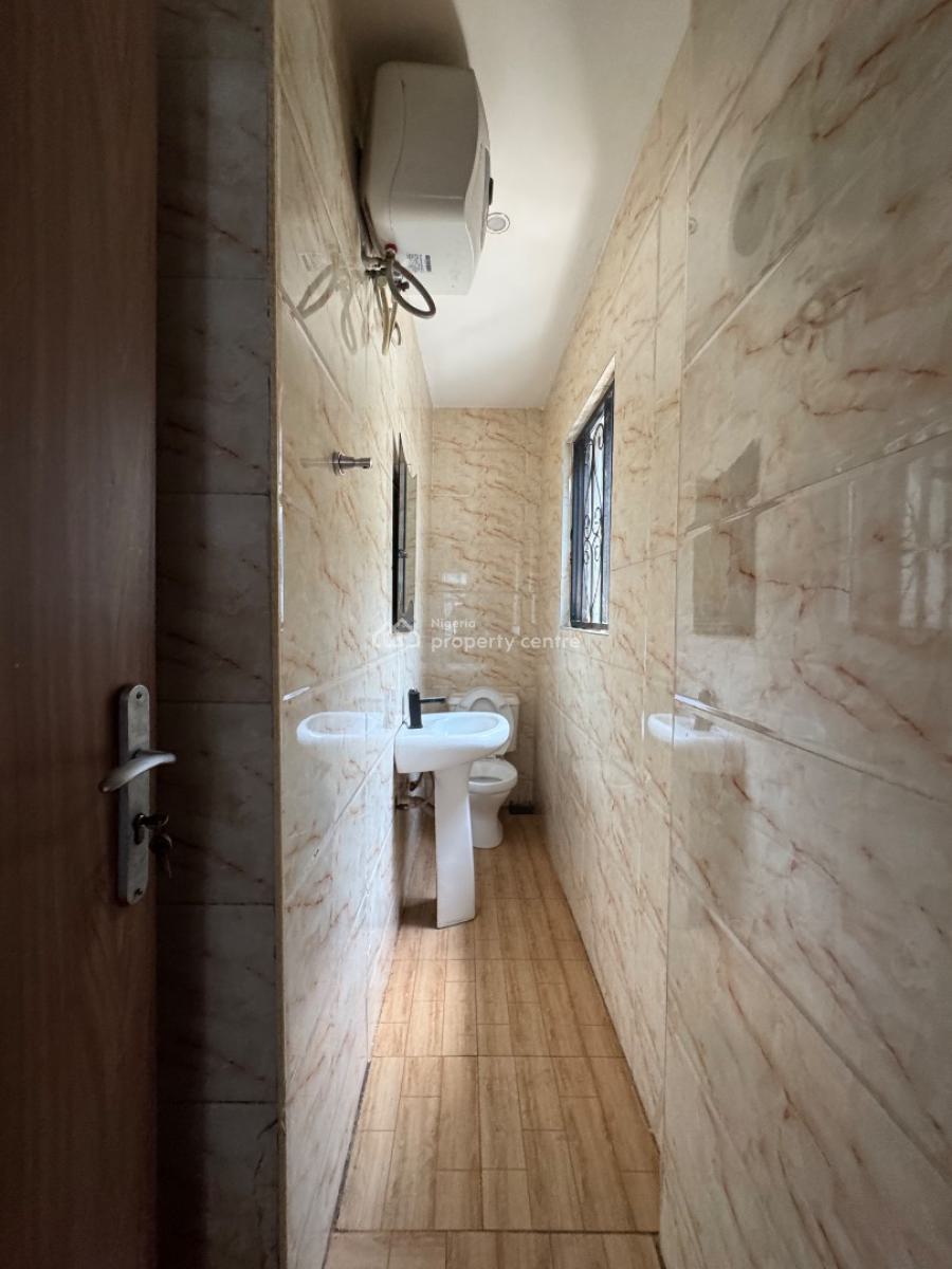 Sharp and Well Maintained 2  Bedroom Terrace Duplex, Lekki Phase 1, Lekki, Lagos, Terraced Duplex for Rent