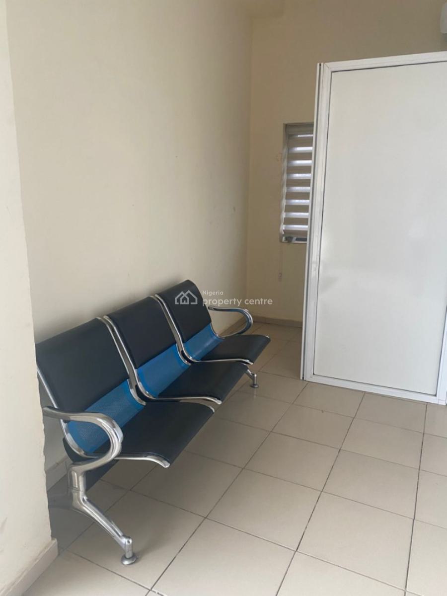Office/shop Space of 24.7sqm, Amino Kano Crescent, Wuse 2, Abuja, Office Space for Rent