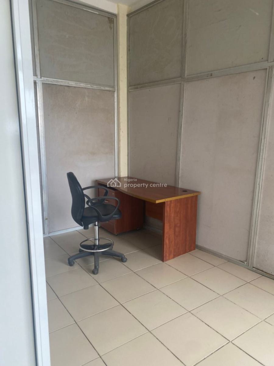 Office/shop Space of 24.7sqm, Amino Kano Crescent, Wuse 2, Abuja, Office Space for Rent