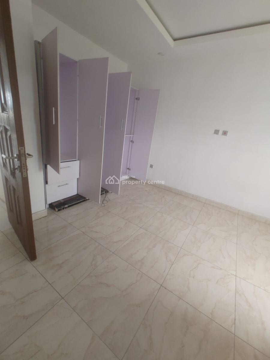 Spacious Luxury 2 Bedroom at Olokonla, Upstairs., Olokonla, Olokonla, Ajah, Lagos, Flat / Apartment for Rent