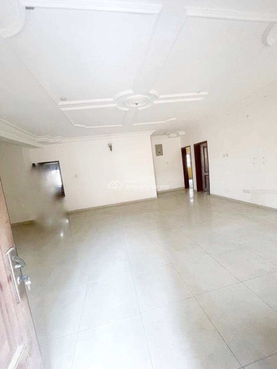 a Well Maintained Spacious 3 Bedroom Flat, Gra Phase 1, Magodo, Lagos, Flat / Apartment for Rent