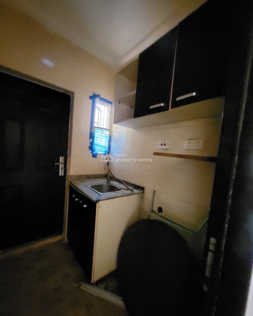 Luxurious Massive 1 Bedroom Flat, Zone E Extension, Apo Resettlement, Apo, Abuja, Flat / Apartment for Rent