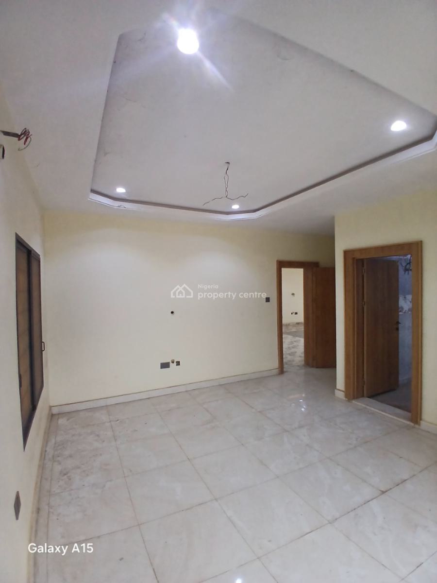 4 Bedrooms Paint House & Massive Kitchen, Living Room & Family Lounge, Mabushi, Abuja, Terraced Duplex for Rent