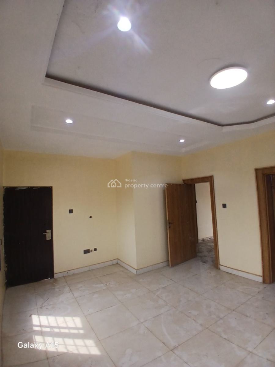 4 Bedrooms Paint House & Massive Kitchen, Living Room & Family Lounge, Mabushi, Abuja, Terraced Duplex for Rent