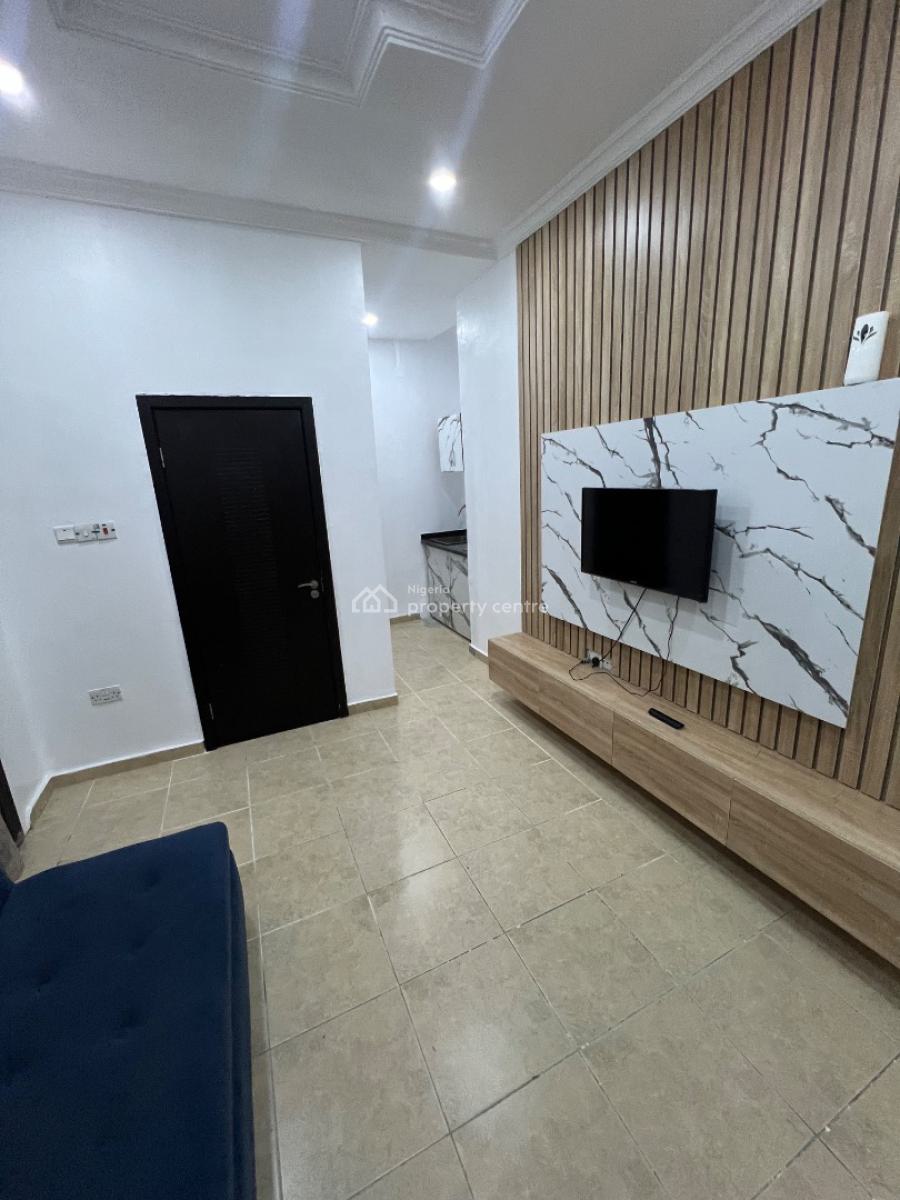 Partly Furnished and Fully Serviced Room & Parlour in Osapa London, Osapa London Estate, Osapa, Lekki, Lagos, Mini Flat (room and Parlour) for Rent