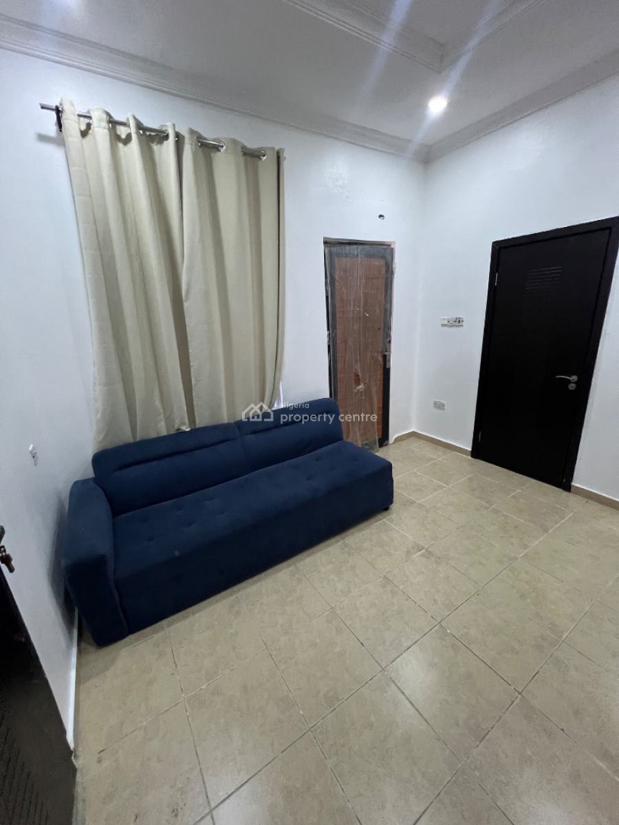 Partly Furnished and Fully Serviced Room & Parlour in Osapa London, Osapa London Estate, Osapa, Lekki, Lagos, Mini Flat (room and Parlour) for Rent