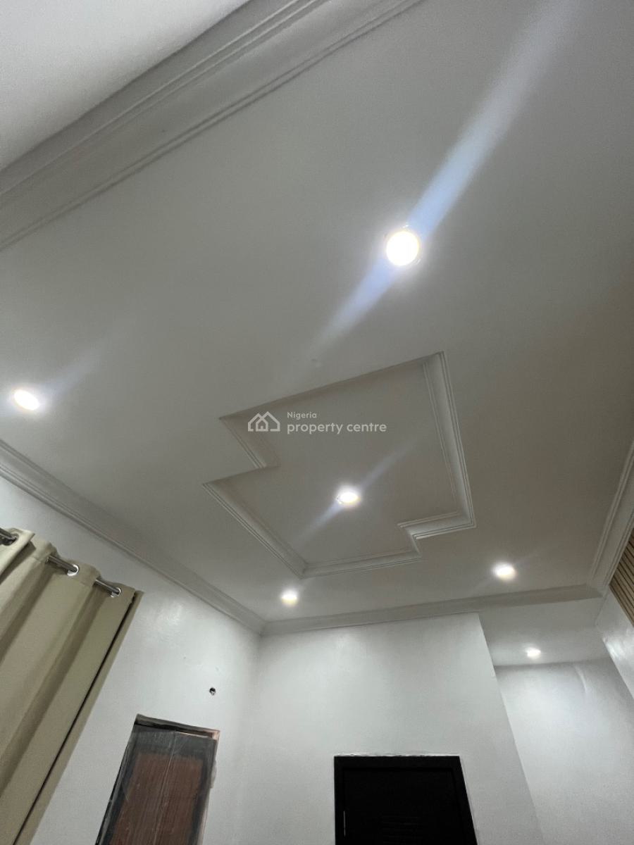 Partly Furnished and Fully Serviced Room & Parlour in Osapa London, Osapa London Estate, Osapa, Lekki, Lagos, Mini Flat (room and Parlour) for Rent