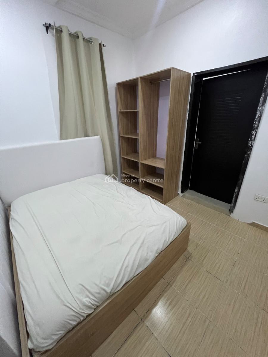 Partly Furnished and Fully Serviced Room & Parlour in Osapa London, Osapa London Estate, Osapa, Lekki, Lagos, Mini Flat (room and Parlour) for Rent