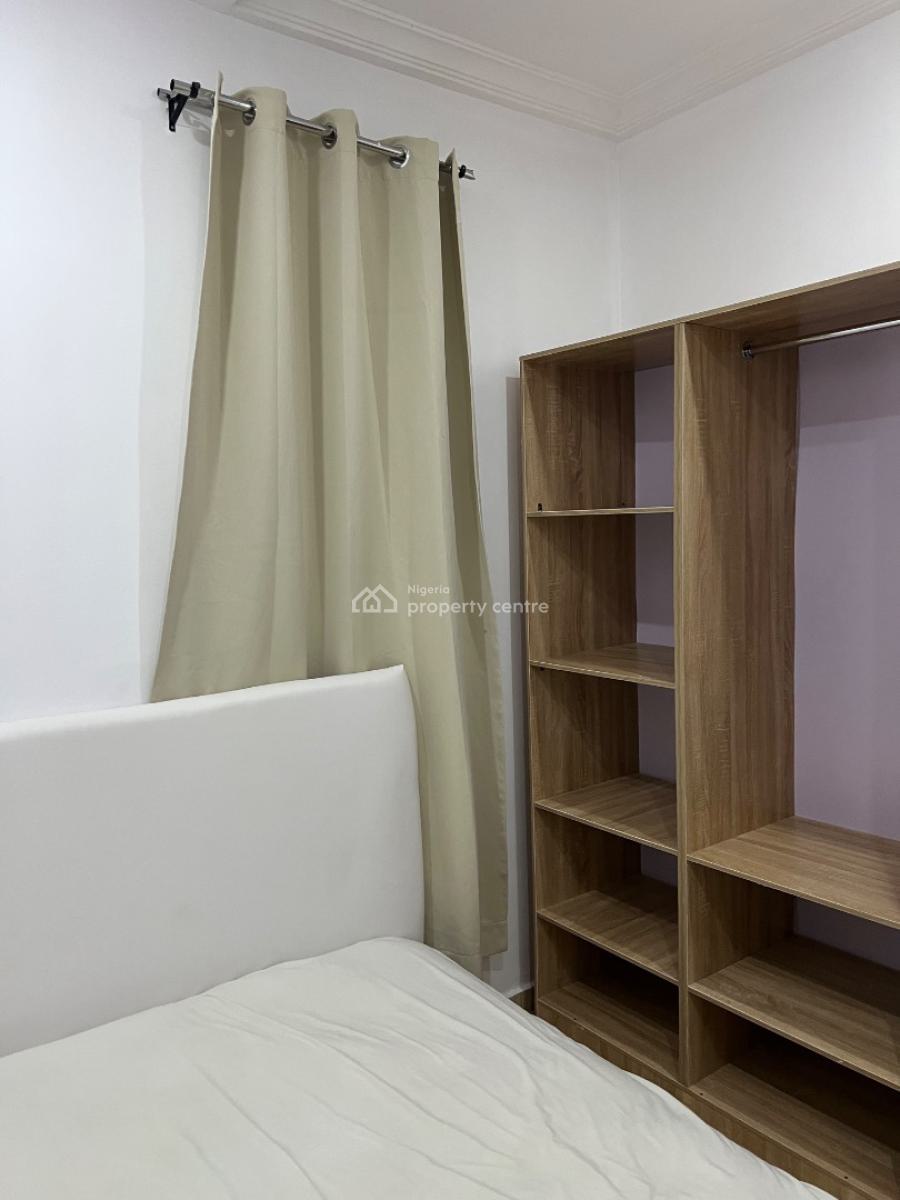 Partly Furnished and Fully Serviced Room & Parlour in Osapa London, Osapa London Estate, Osapa, Lekki, Lagos, Mini Flat (room and Parlour) for Rent