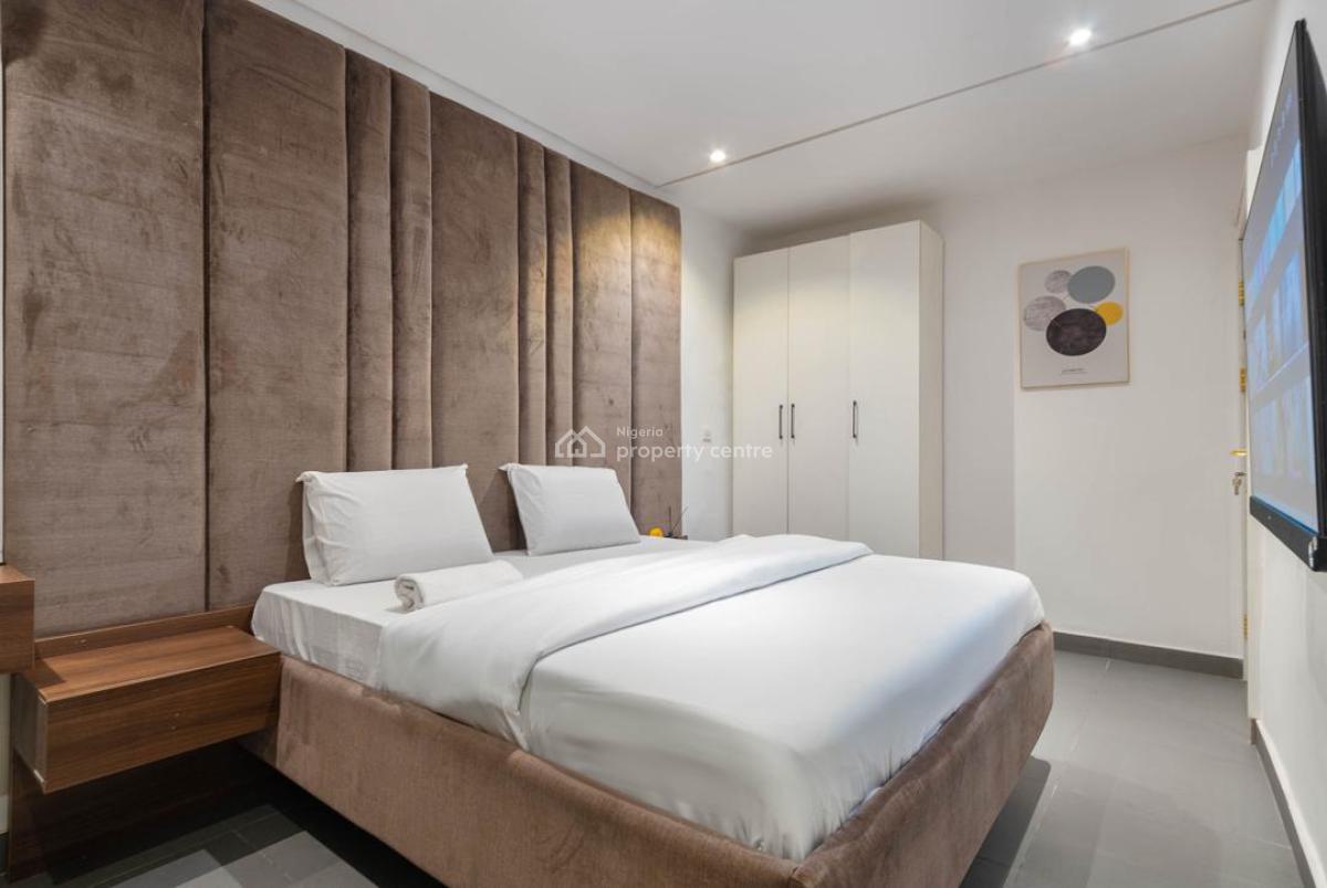 Exquisite & Spacious 4 Bedroom Duplex with Snooker Table, Comfortable Stay, Secure Environment 7, Lekki Phase 1, Lekki, Lagos, House Short Let