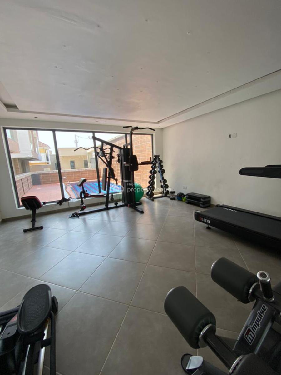 Spacious 1 Bedroom Fully Serviced with 24 Hours Light , Gym and Pool, Ologolo Lekki, Ologolo, Lekki, Lagos, Mini Flat (room and Parlour) for Rent