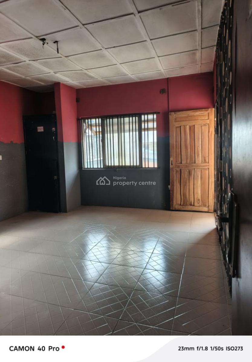 a Room Self Contain, Fola Agoro, Yaba, Lagos, Self Contain (single Rooms) for Rent