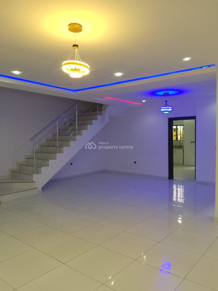Very Spacious and Newly Out 3 Bedrooms Terraced Duplex with Bq, Mobil Road, Ilaje, Ajah, Lagos, Terraced Duplex for Rent