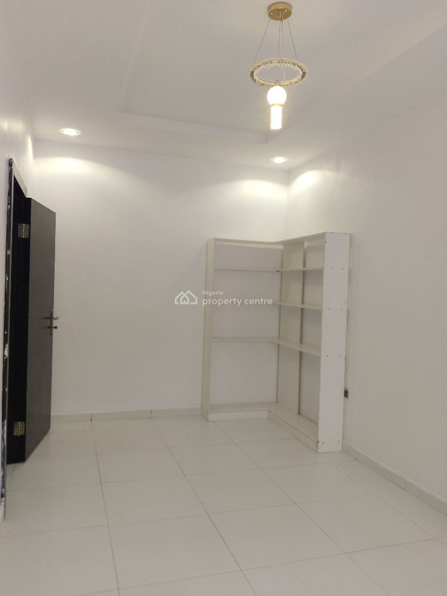 Very Spacious and Newly Out 3 Bedrooms Terraced Duplex with Bq, Mobil Road, Ilaje, Ajah, Lagos, Terraced Duplex for Rent