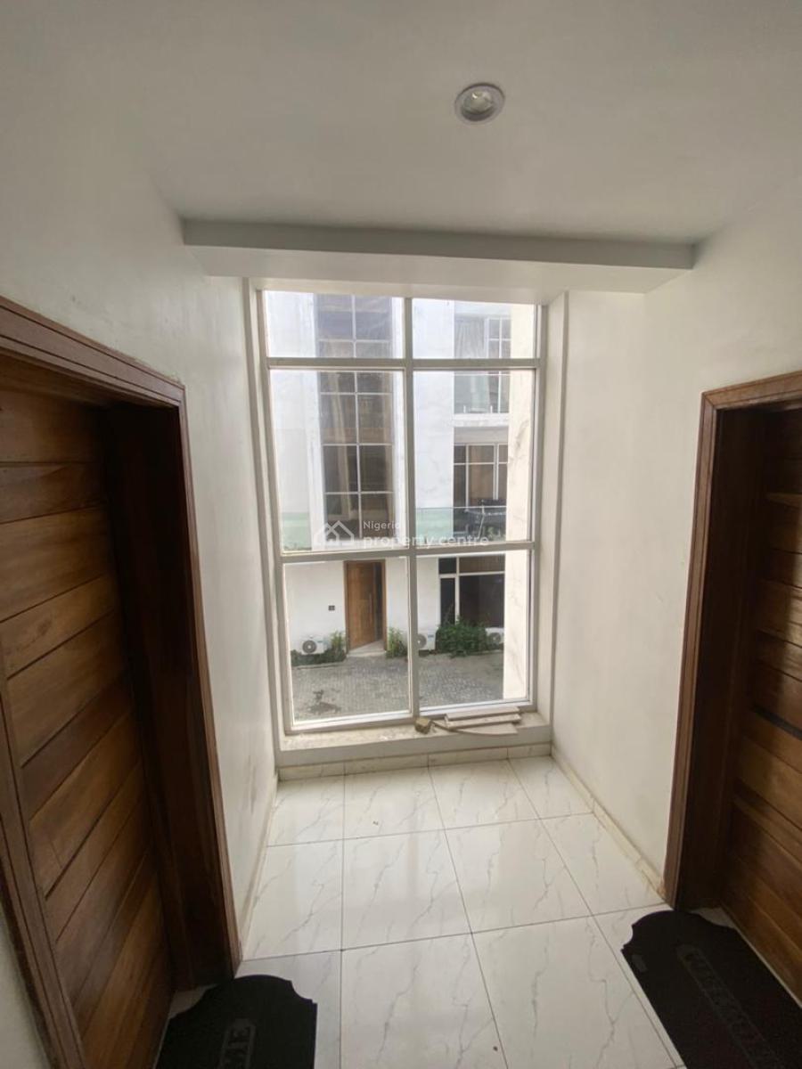 Fully Serviced 2 Bedroom Apartment Upstairs with 24 Housrs Power, Spg, Ologolo, Lekki, Lagos, Flat / Apartment for Rent