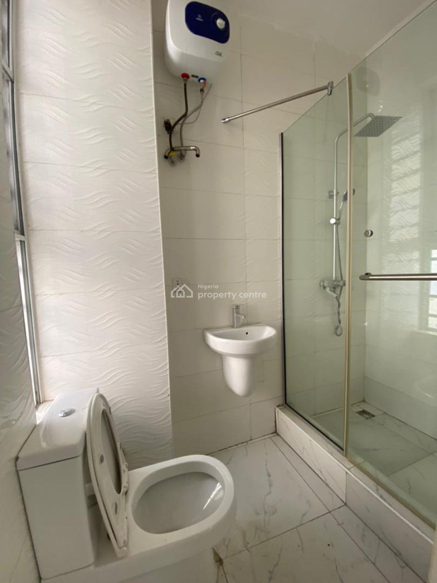 Fully Serviced 2 Bedroom Apartment Upstairs with 24 Housrs Power, Spg, Ologolo, Lekki, Lagos, Flat / Apartment for Rent