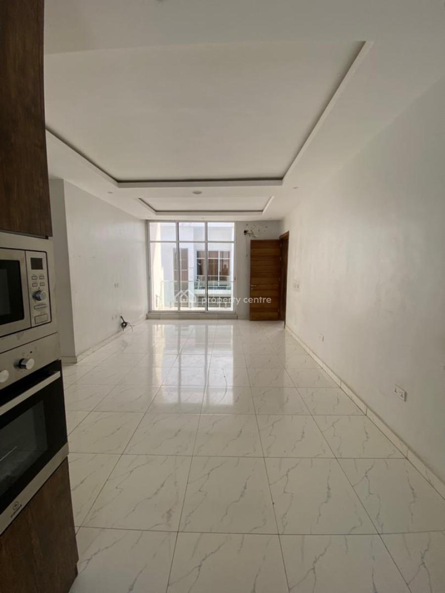 Fully Serviced 2 Bedroom Apartment Upstairs with 24 Housrs Power, Spg, Ologolo, Lekki, Lagos, Flat / Apartment for Rent