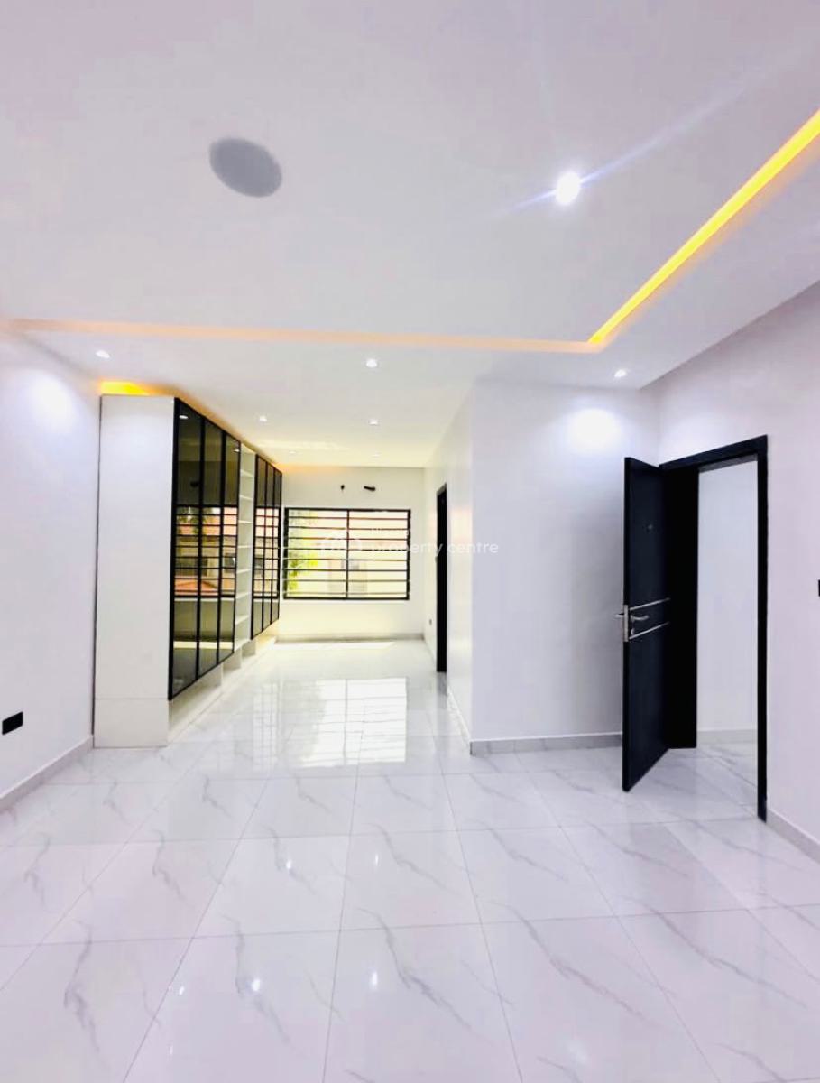 Luxury and Spacious 3 Bedroom Apartment Bq and Elevator, Lekki Phase 1, Lekki, Lagos, Flat / Apartment for Rent