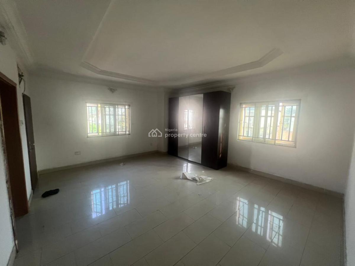 Self Compound 4 Bedroom Semi-detached Duplex with Bq, Chevron, Lekki, Lagos, Semi-detached Duplex for Rent