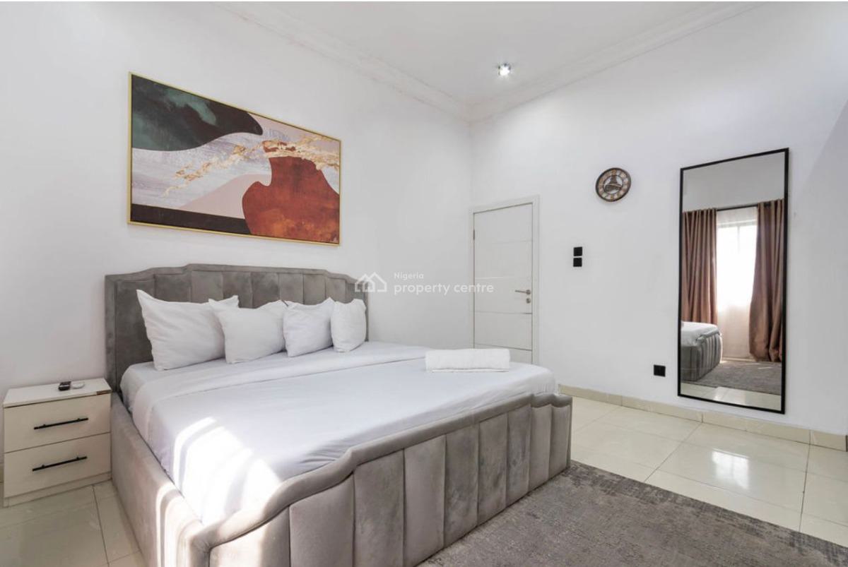 Luxurious and Cozy 3 Bedroom Apartment, Lekki Right, Maruwa, Lekki, Lagos, Flat / Apartment Short Let