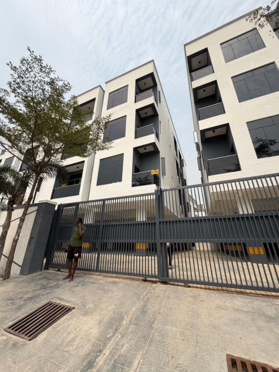 Brand New Luxury & Spacious 1 Bedroom with Cinema , Ps5 , Gym and Pool, Mathew Osamwen Estate, Ologolo, Lekki, Lagos, Flat / Apartment Short Let